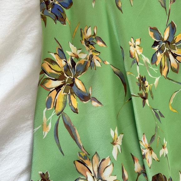 On You front cut out midi dress - Picture 4 of 5